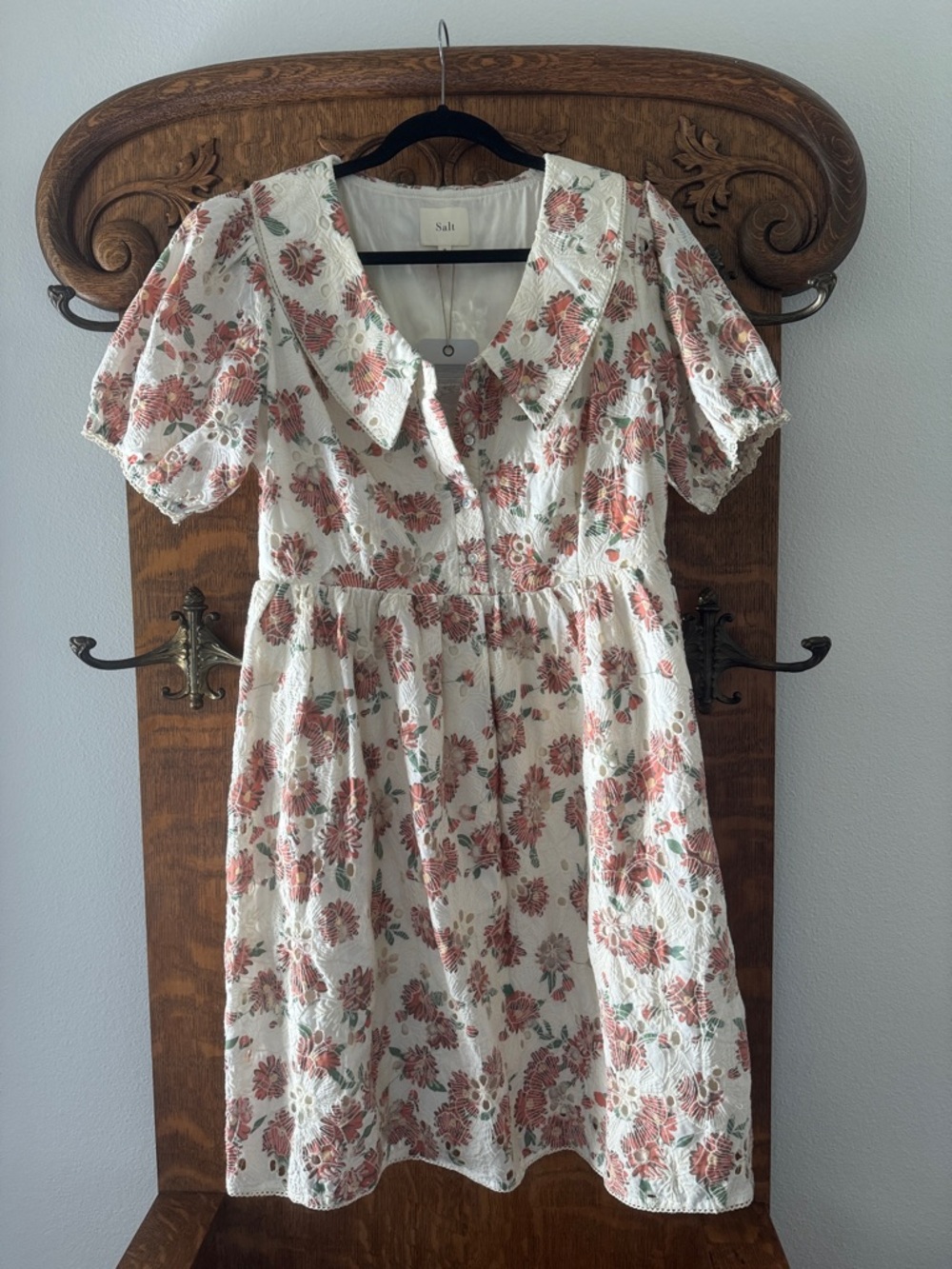 Salt- M- NWT White Eyelet Mini Dress with Coral Floral Print